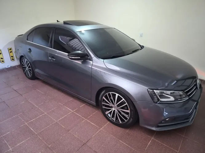 Volkswagen Jetta Highline 2.0 TSI 16V 4P Tiptronic 2017