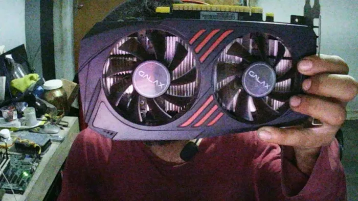 vende-se placa de video gtx 1050 ti 4 gb em otimo estado