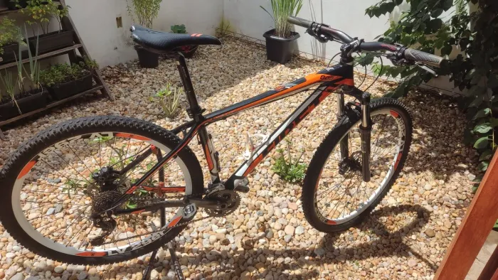 Bicicleta aro 29 - quadro First 18 - kit Alivio 27v
