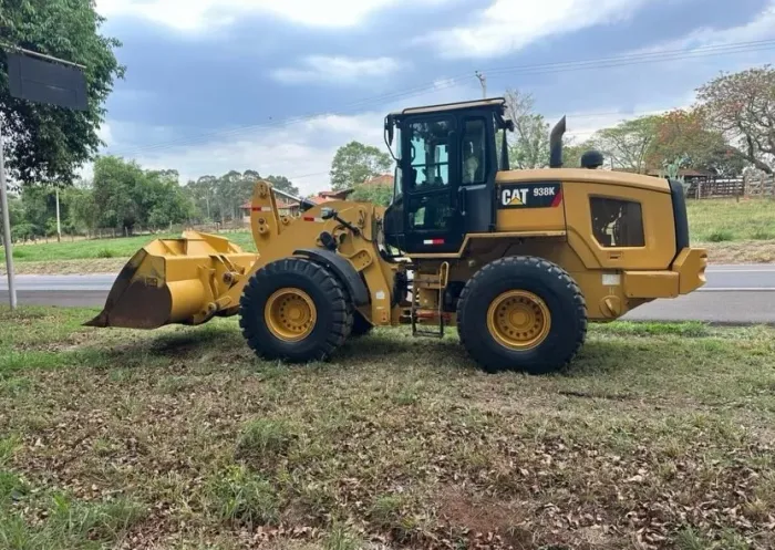 PÁ CARREGADEIRA CATERPILLAR 938K 2018