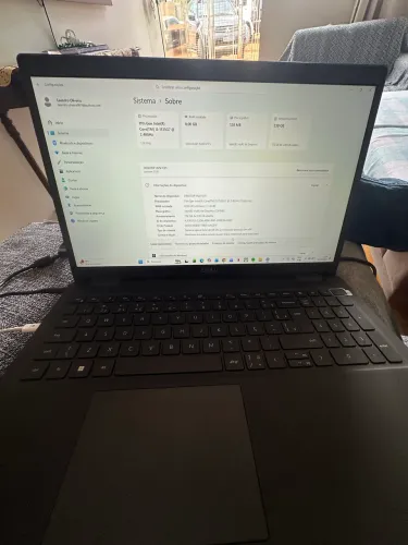 Notebook Dell latitude 3520 top