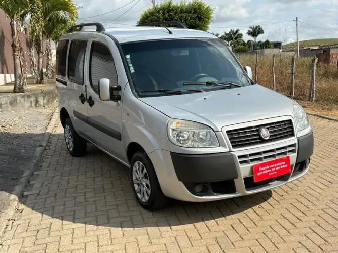 Fiat Doblo Essence 1.8 Flex 16V 5P 2012