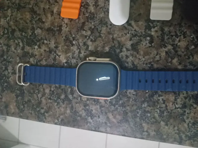 Relogio digital com pulseiras capa de silicone e carregador