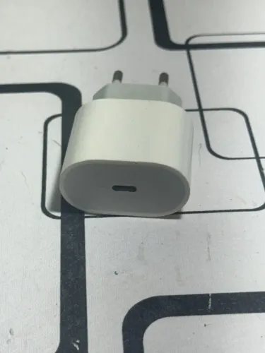 Fonte carregador iPhone 20w ORIGINAL APPLE