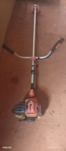 Roçadeira a gasolina