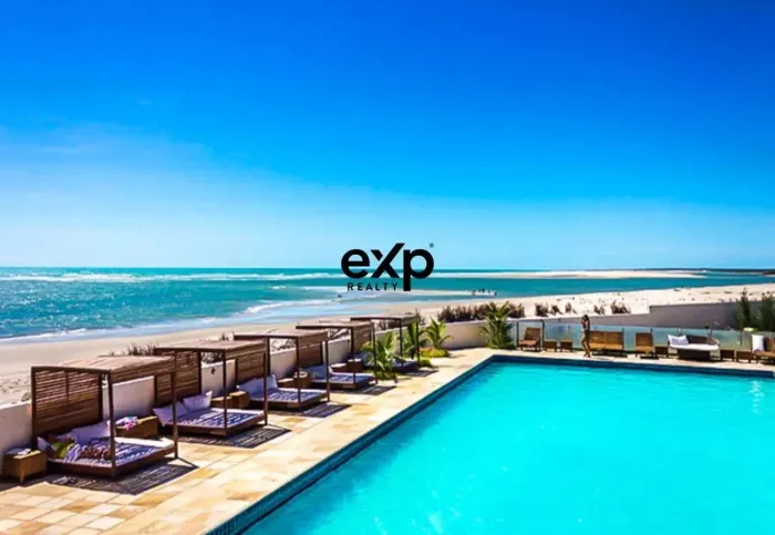 Hotel beira mar na praia de Parajuru, Ceará.