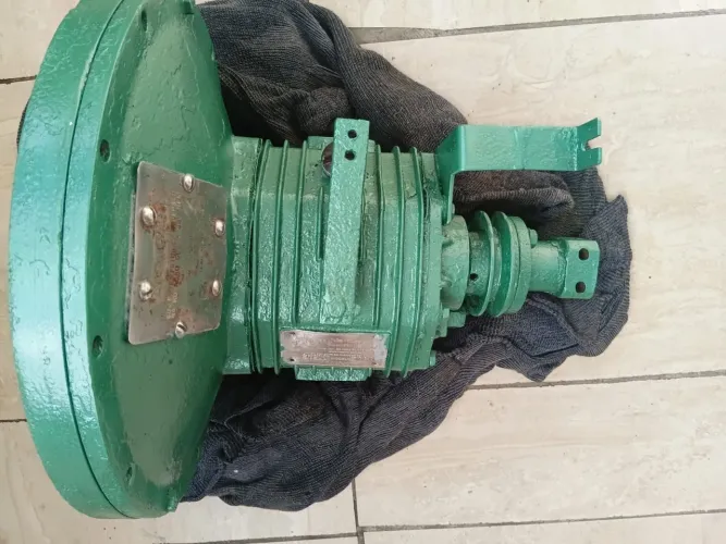 Vendo reversor MOLD em ótimo estado.