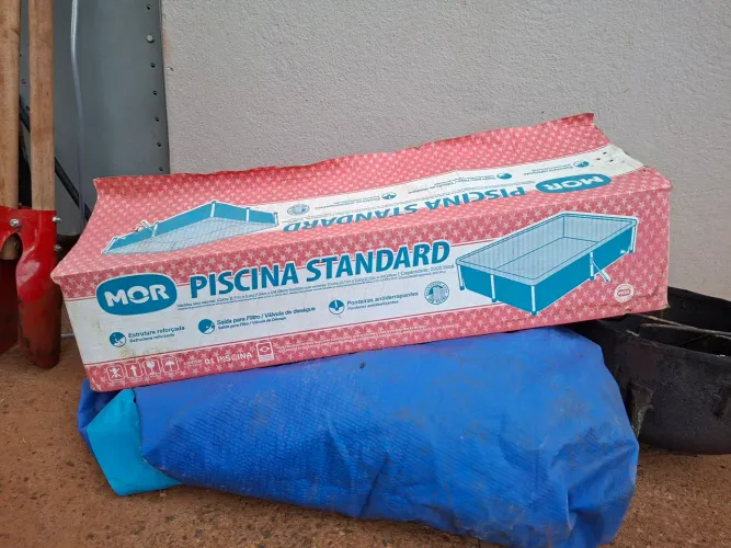 Piscina retangular 2 mil litros