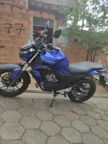 Vendo YAMAHA FZ15 2024