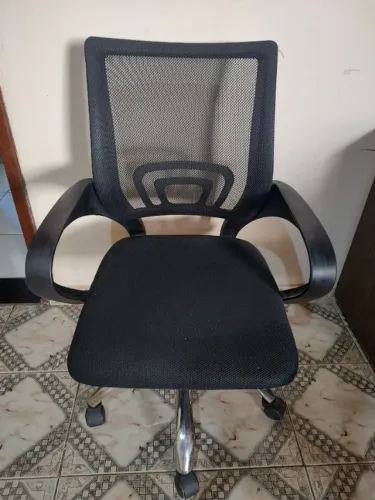 Cadeira escritório preta 