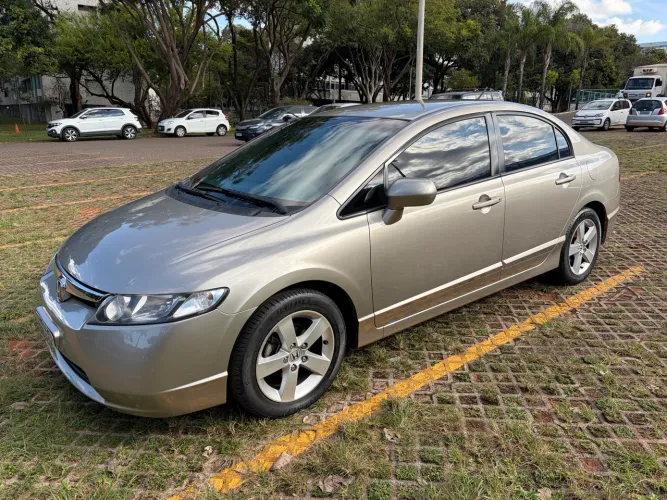 Honda Civic Sedan LXS 1.8/1.8 Flex 16V Mec. 4P 2008