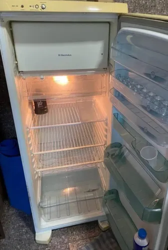 GELADEIRA ELETROLUX NOVA