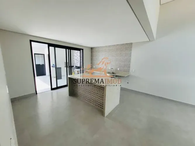 Casa com 3 quartos sendo 3 suítes à venda Condomínio Sunlake