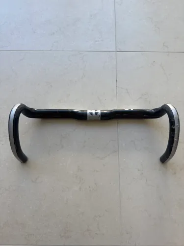 Guidão 3T Ergonova Ltd 42cm Carbono