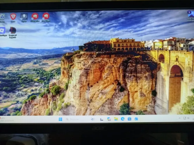 Vendo PC básico pra estudo e jogos