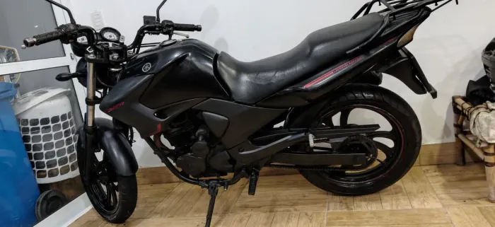 Fazer 250 edição limitada