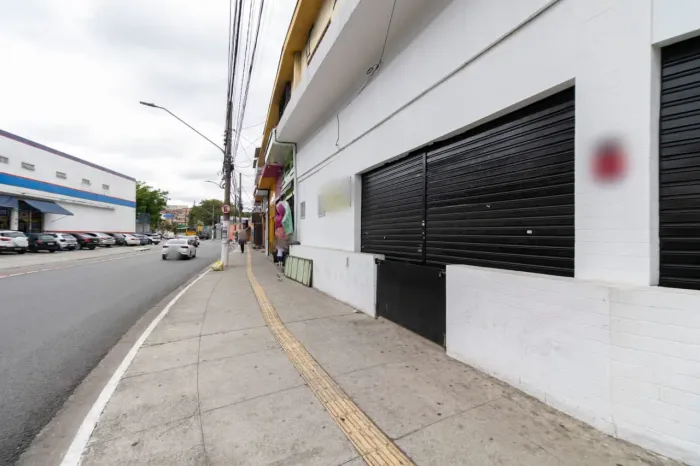 Loja na Avenida Milene Elias, 1713 120 m²