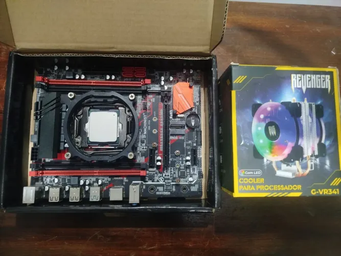 Placa mãe x99 com processador E5 2670 v3 com cooler 130w