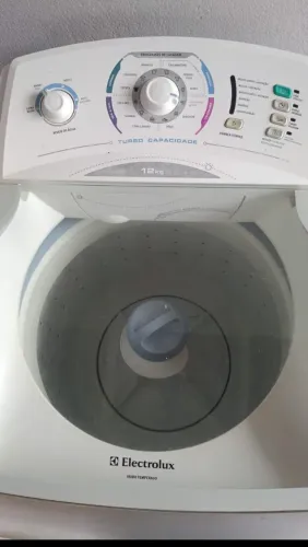 Máquina de lavar Electrolux 12 kg