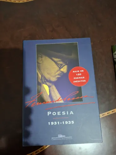 Livro POESIAS de Fernando Pessoa