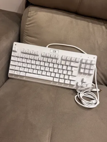 Teclaco Mecânico Redragon Dark Avenger Lunar White RGB Blue Switch Gamer TKL