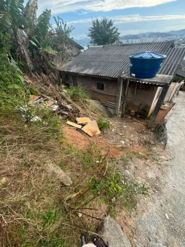 VENDO TERRENO EM FLORIANÓPOLIS