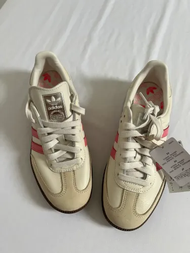 Tênis adidas (samba) 