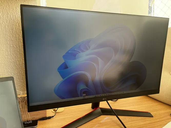 Monitor Gamer LG UltraGear 32", 2K QHD, 165Hz, 1ms, VA, FreeSync Premium, G-Sync, HDR10