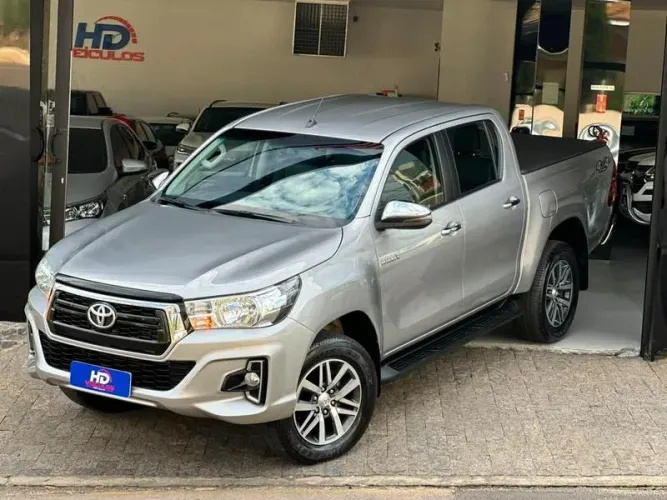 Toyota Hilux CD SRV 4X4 2.8 TDI Diesel Aut. 2020
