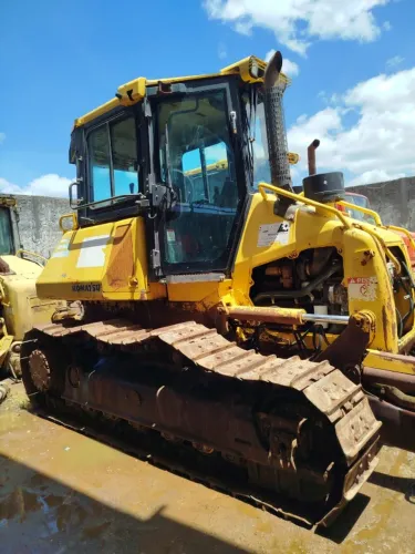 TRATOR DE ESTEIRAS - KOMATSU D51EX-22