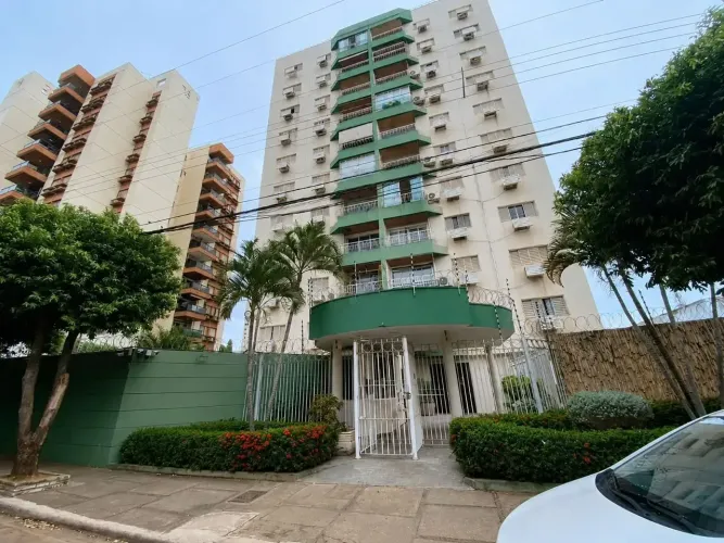 Apartamento com 3 quartos no Edificio Piazza Veneza