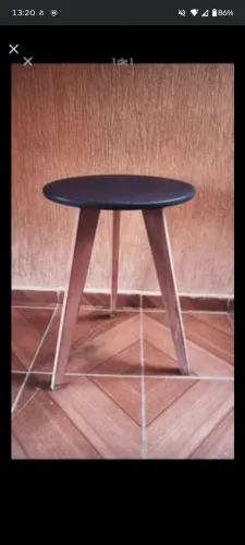 Mesinha em madeira 