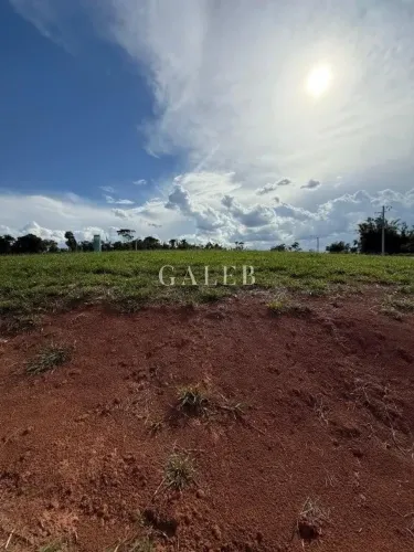 Terreno à venda de 600m² em loteamento fechado na cidade de Piracaia-SP