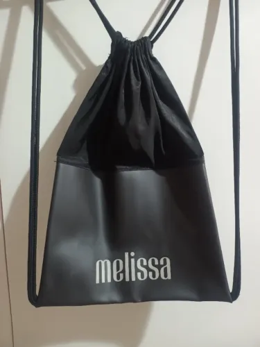 Mochila sacola sacochila preta Melissa