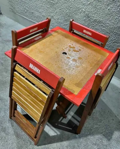 Jogo de mesa com cadeiras Brahma ( nova, na caixa)