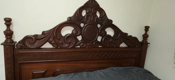 Cama entalhada madeira maciça casal