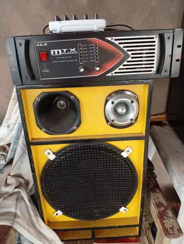 Vendo som com amplificador, mesa de som .