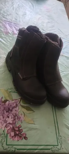 Bota para eletricistas, nunca usada ! Número 42