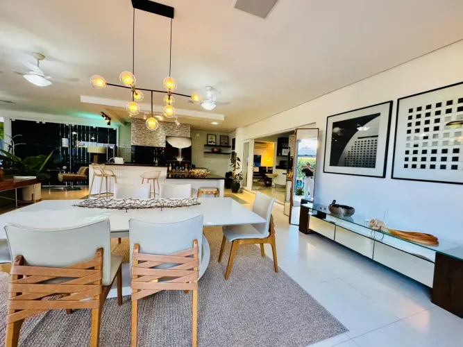 Casa .Belvedere1-250m²-Planejado/Escritorio -4 Quartos- Sd 4 Suites-Jardim Imperial-Cuiabá
