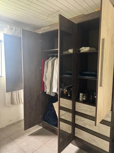 Guara roupas 6 portas com espelho