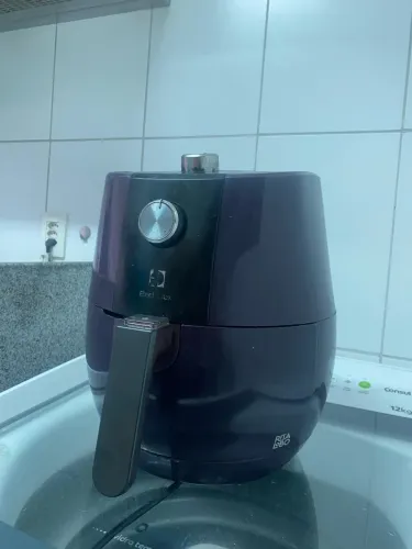 AIR FRYER SEMINOVA (olhar descrição)