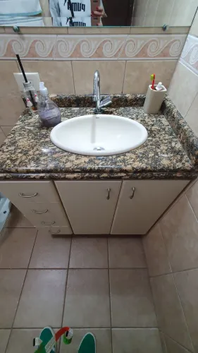 Pia de Granito + Armário de Banheiro