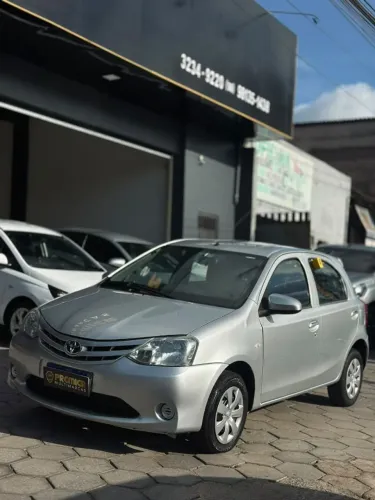 Toyota Etios X 1.3 Flex 16V 5P Mec. 2015