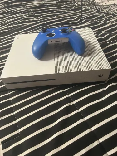 X box one S 1 Tb