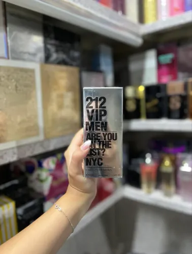 Perfume 212 vip men NYC