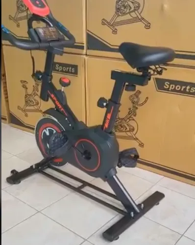 Bike spinning completo preta com vermelho