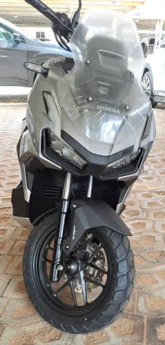 ADV 160 - IMPECÁVEL COM 200KM APENAS
