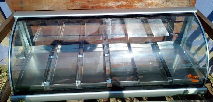 STUFA VITRINE OMEGA - R$ 500,00