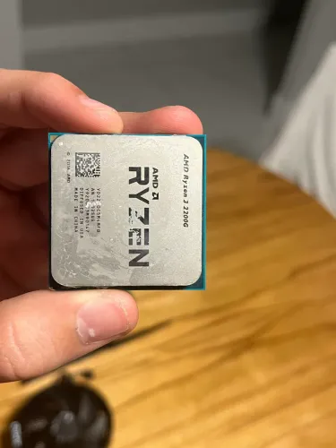 Processador AMD Ryzen 3 2200G AM4 com cooler