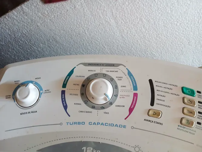 MÁQUINA DE LAVAR ELETROLUX
